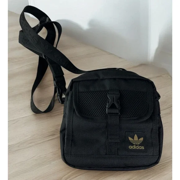 Adidas Large Festival Crossbody Bag Black Gold Trefoil Emblem Adjustable Unisex - Picture 1 of 11